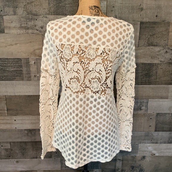 Sunday In Brooklyn Top - Picture 2 of 12